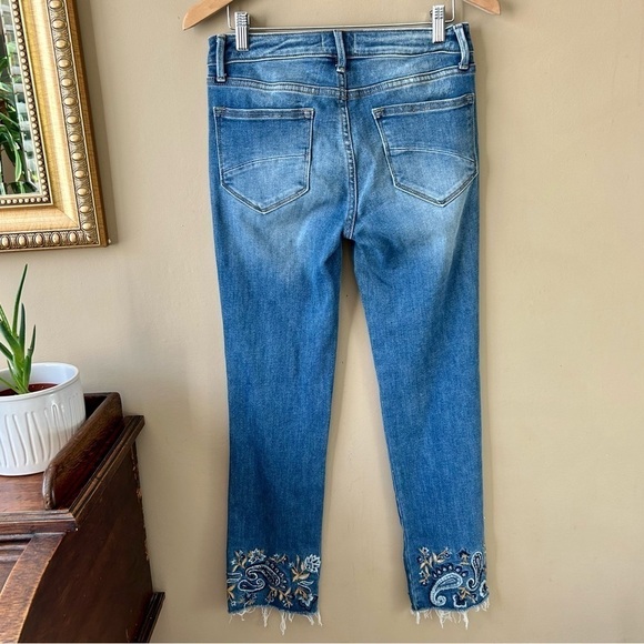 Driftwood Floral Paisley Embroidered Colette Straight Jeans Raw Fray Hem Size 25 - Picture 5 of 9
